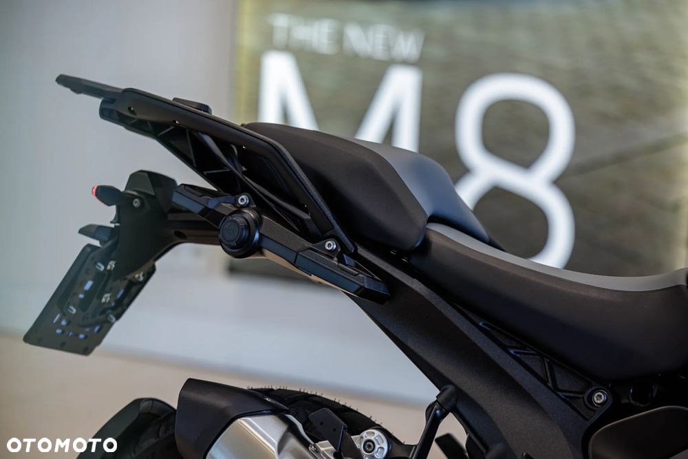 BMW R - 19