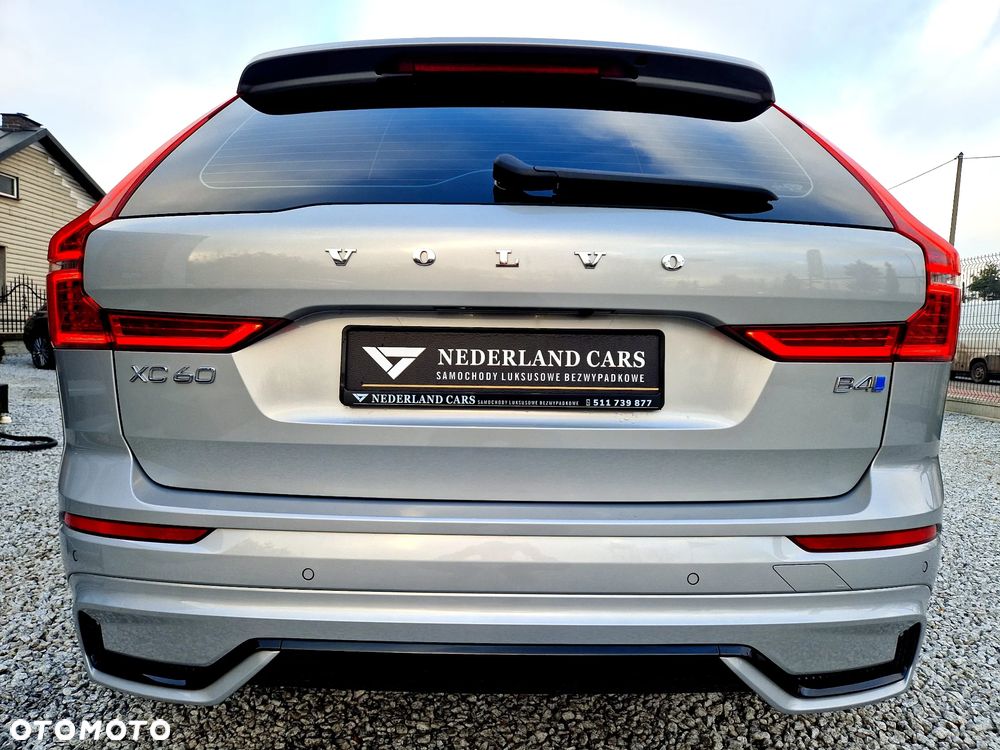 Volvo XC 60 B4 D Plus Dark - 38