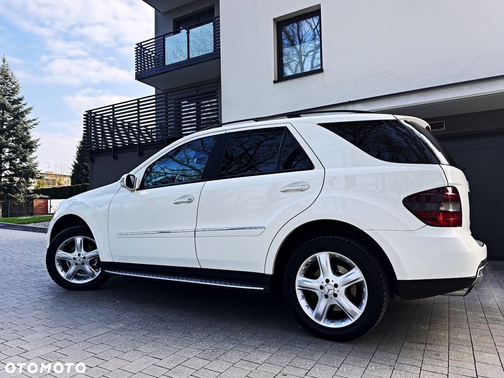 Mercedes-Benz ML 350 4Matic 7G-TRONIC Edition 10 - 15