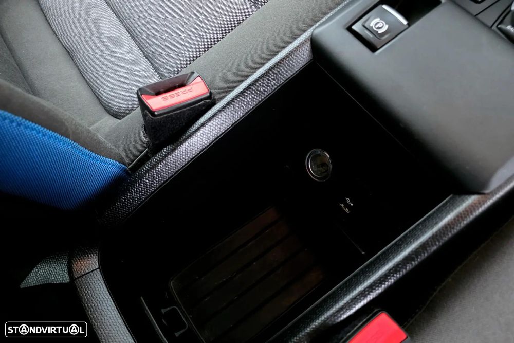BMW i3 120Ah - 25