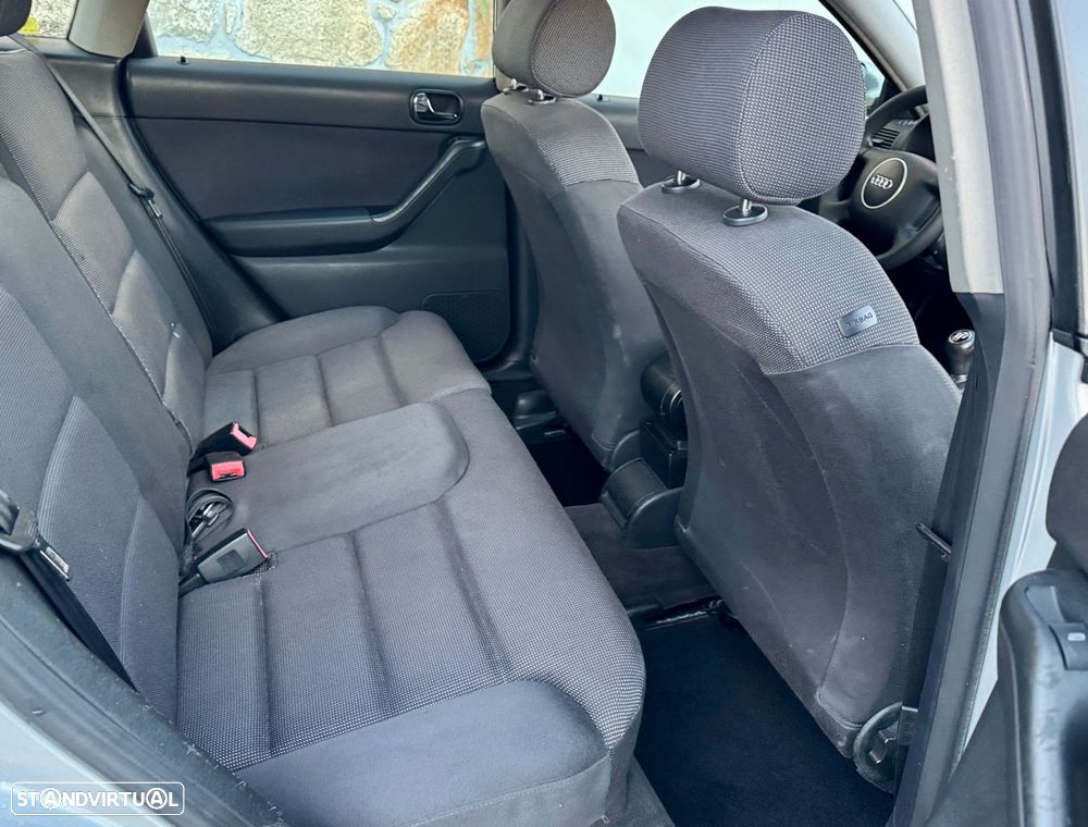 Audi A3 1.6 Attraction - 12