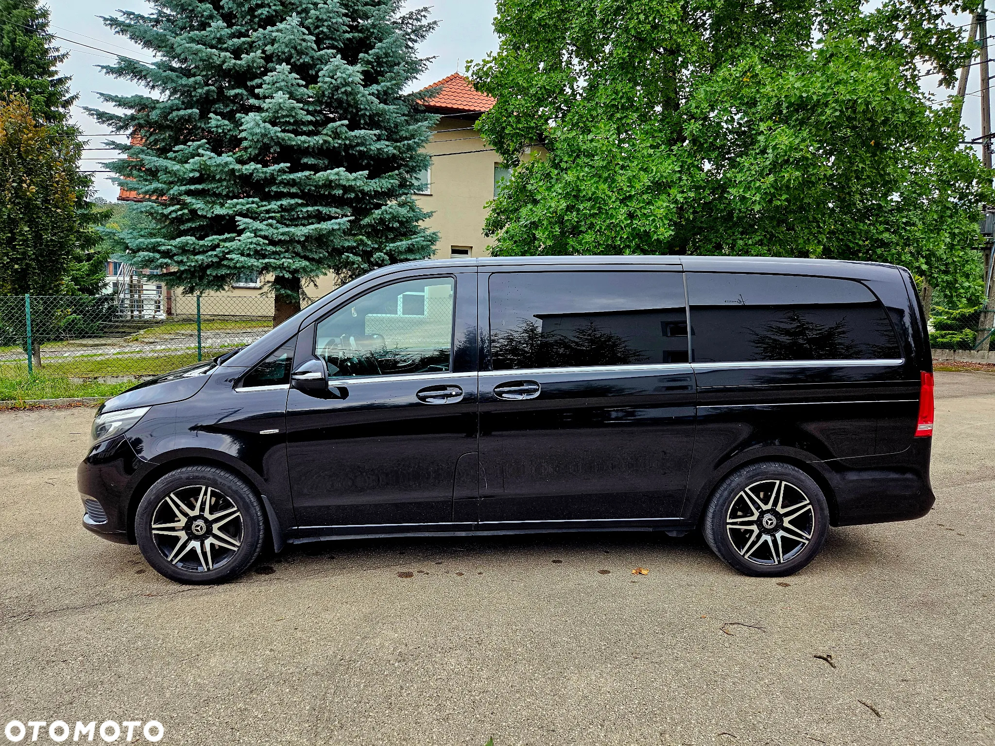 Mercedes-Benz Klasa V 220 CDI Avantgarde 7G-Tronic (d³ugi) - 4