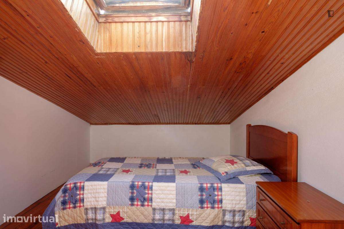 Quarto - localizado em Conchada Coimbra - Grande imagem: 3/12