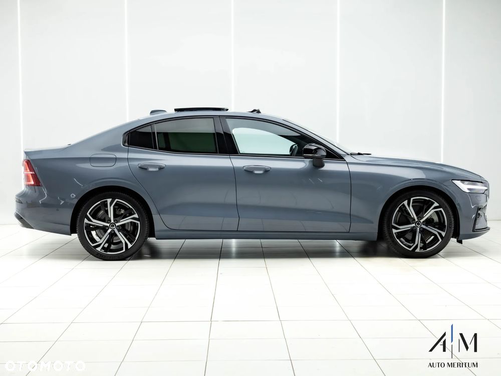 Volvo S60 B5 B AWD Ultimate Dark - 8