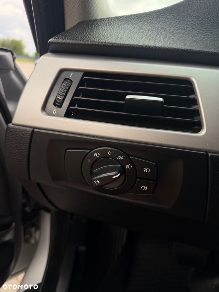 BMW Seria 3 - 28