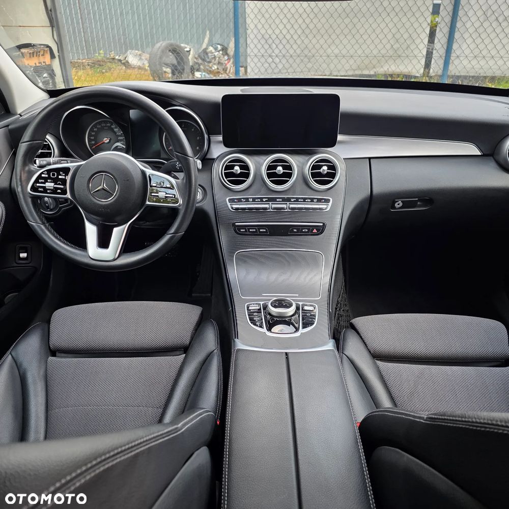 Mercedes-Benz Klasa C 220 d 9G-TRONIC - 30