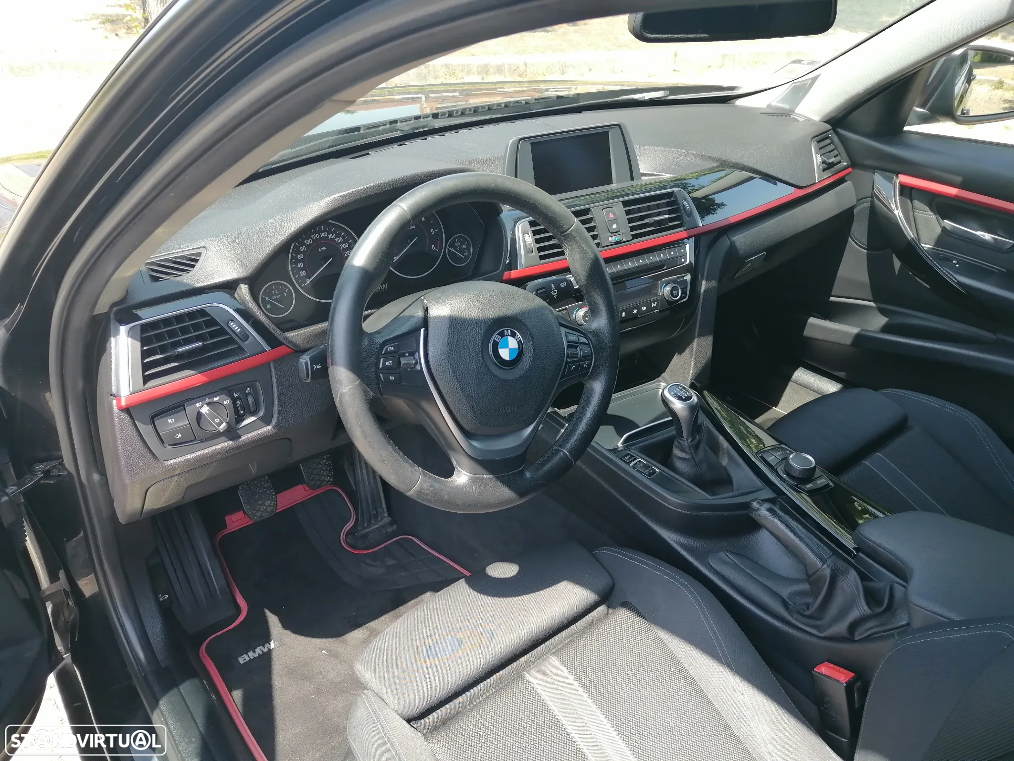 BMW 318 d Touring Line Sport - 9