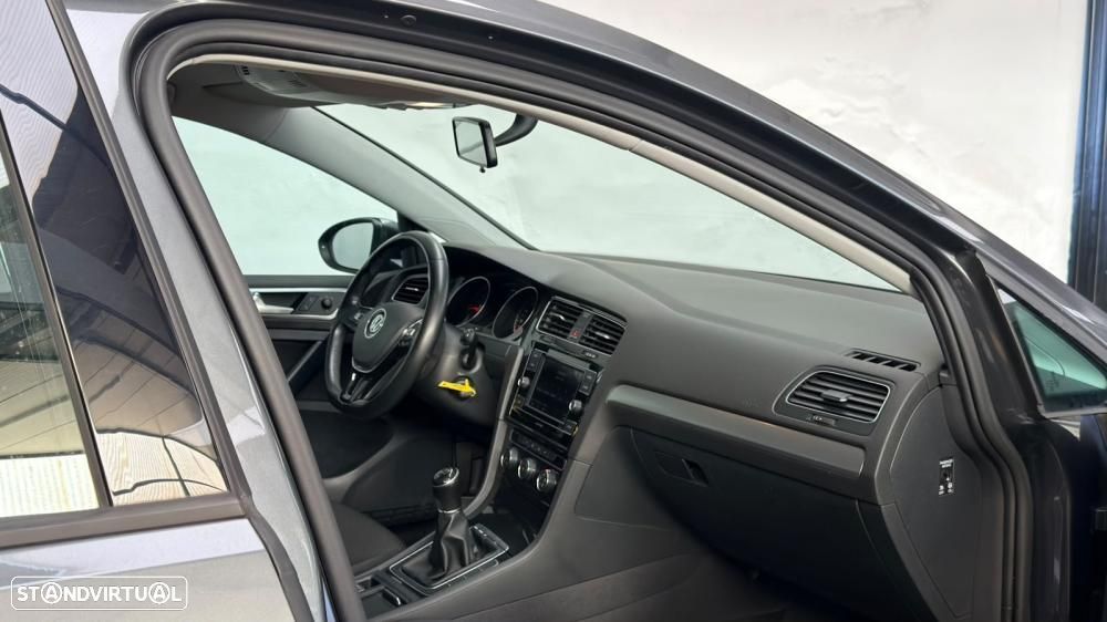 VW Golf 1.6 TDI Trendline - 22