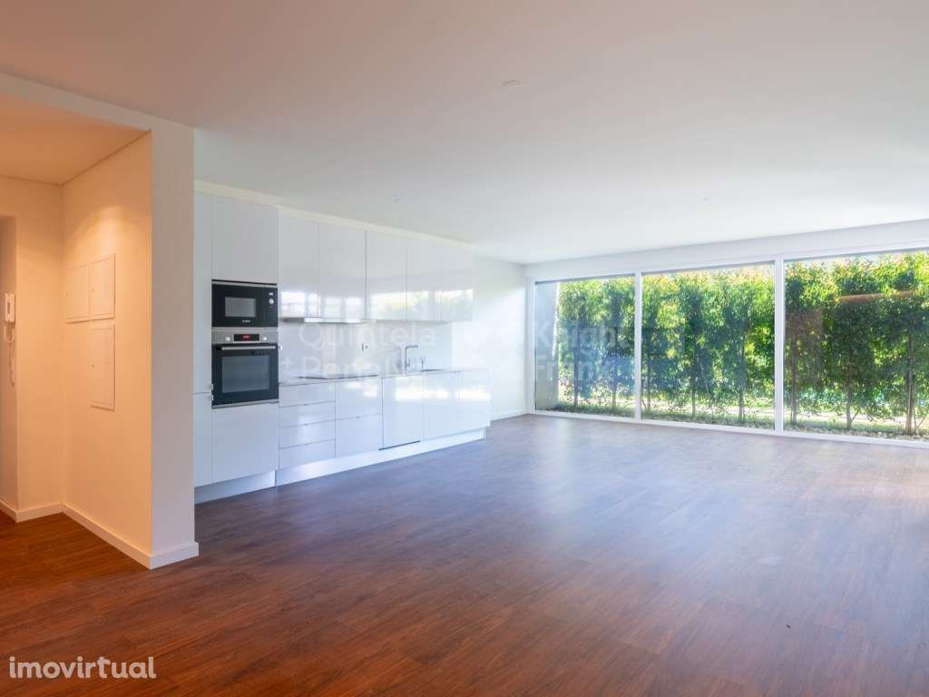 Apartamento T2 com terraço em condomínio com piscina no Estoril - Grande imagem: 4/25