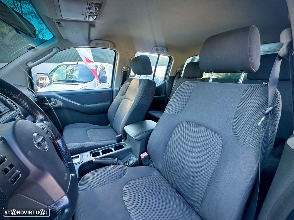 Nissan Navara 2.5 dCi CD LE AT - 12