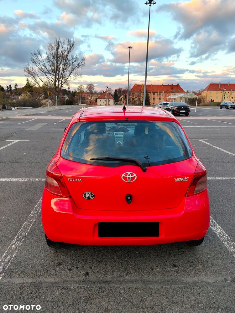 Toyota Yaris 1.0 Terra - 3