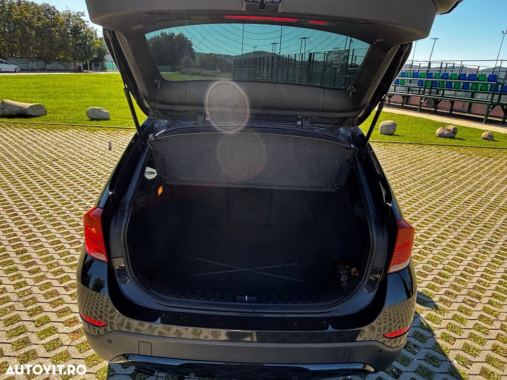 BMW X1 xDrive20d - 11