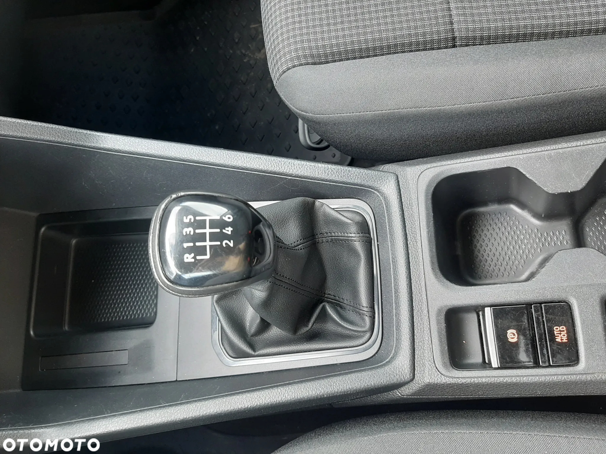 Volkswagen Caddy - 27