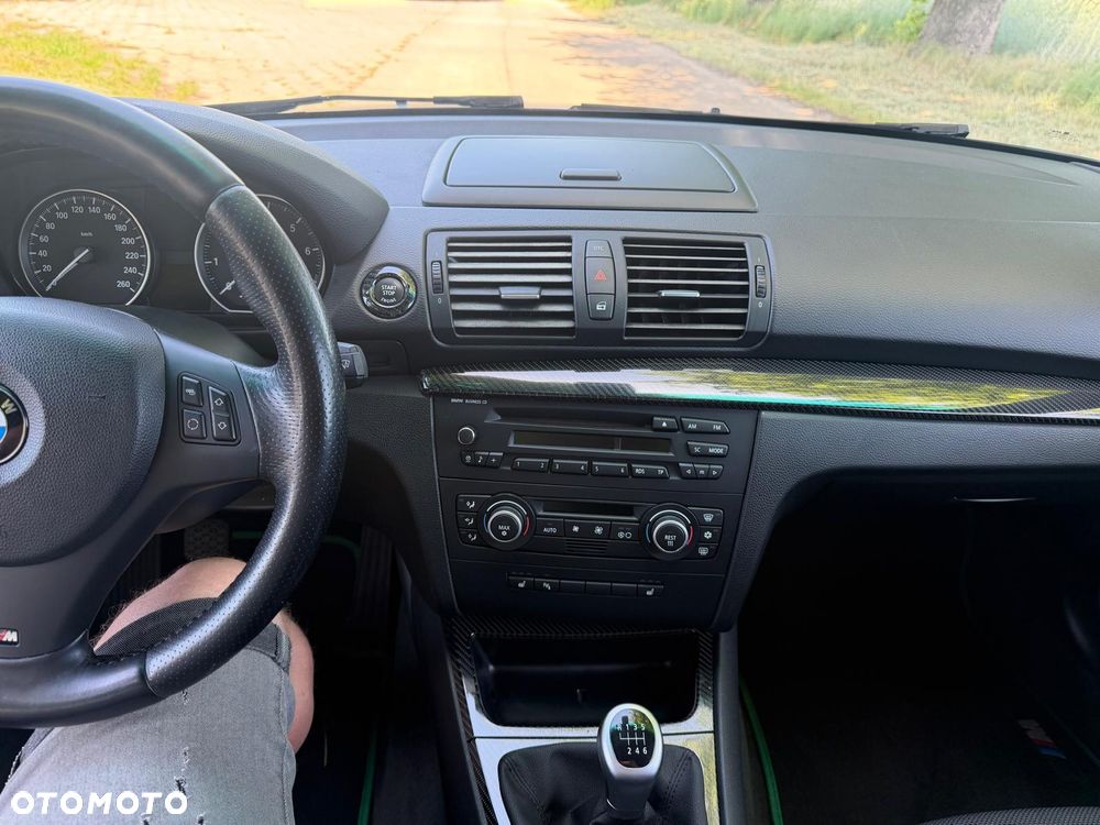 BMW Seria 1 130i - 23