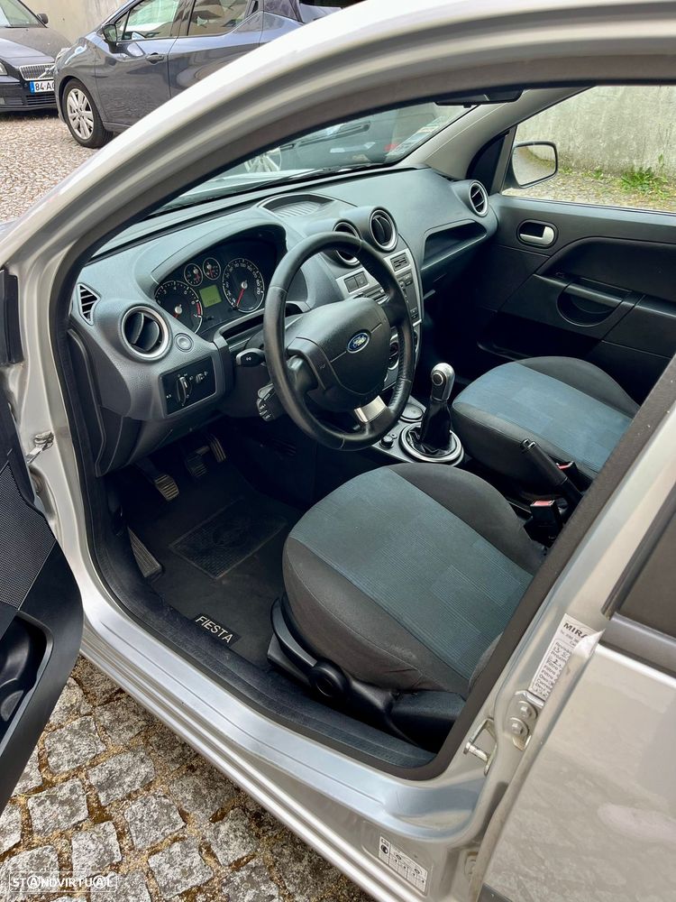 Ford Fiesta - 8