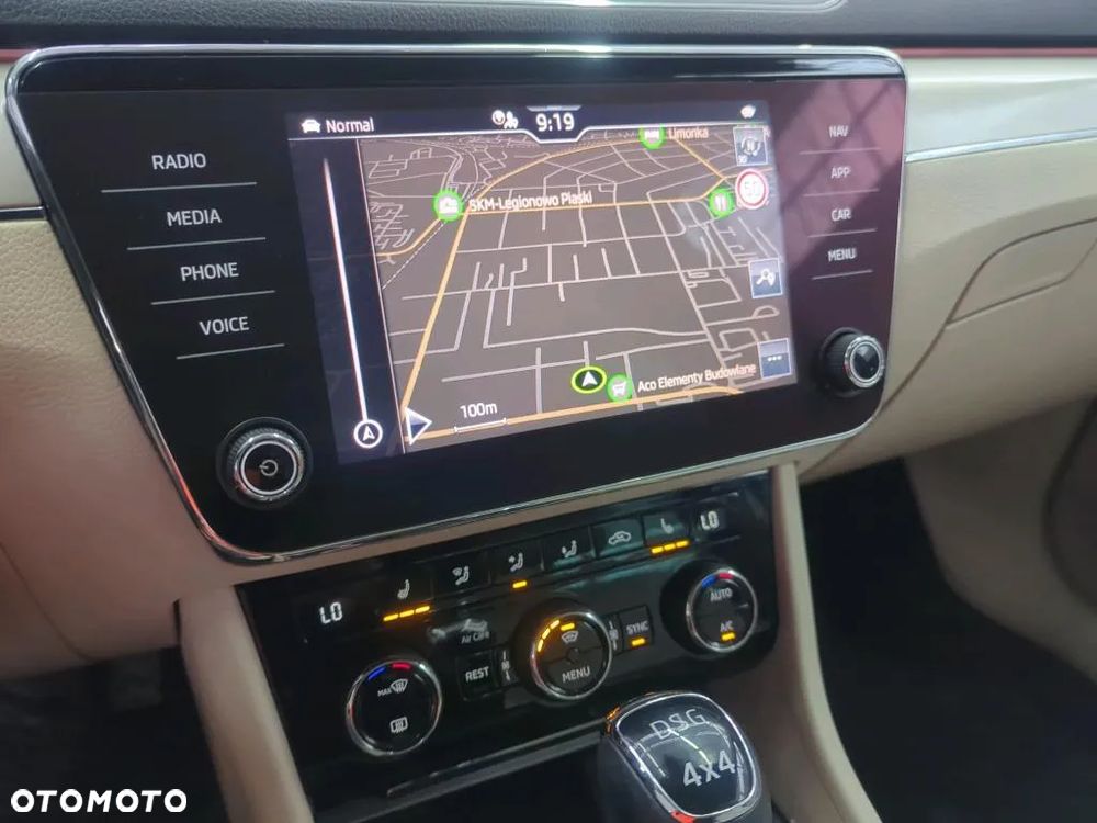 Skoda Superb 2.0 TDI SCR 4x4 Style DSG - 6