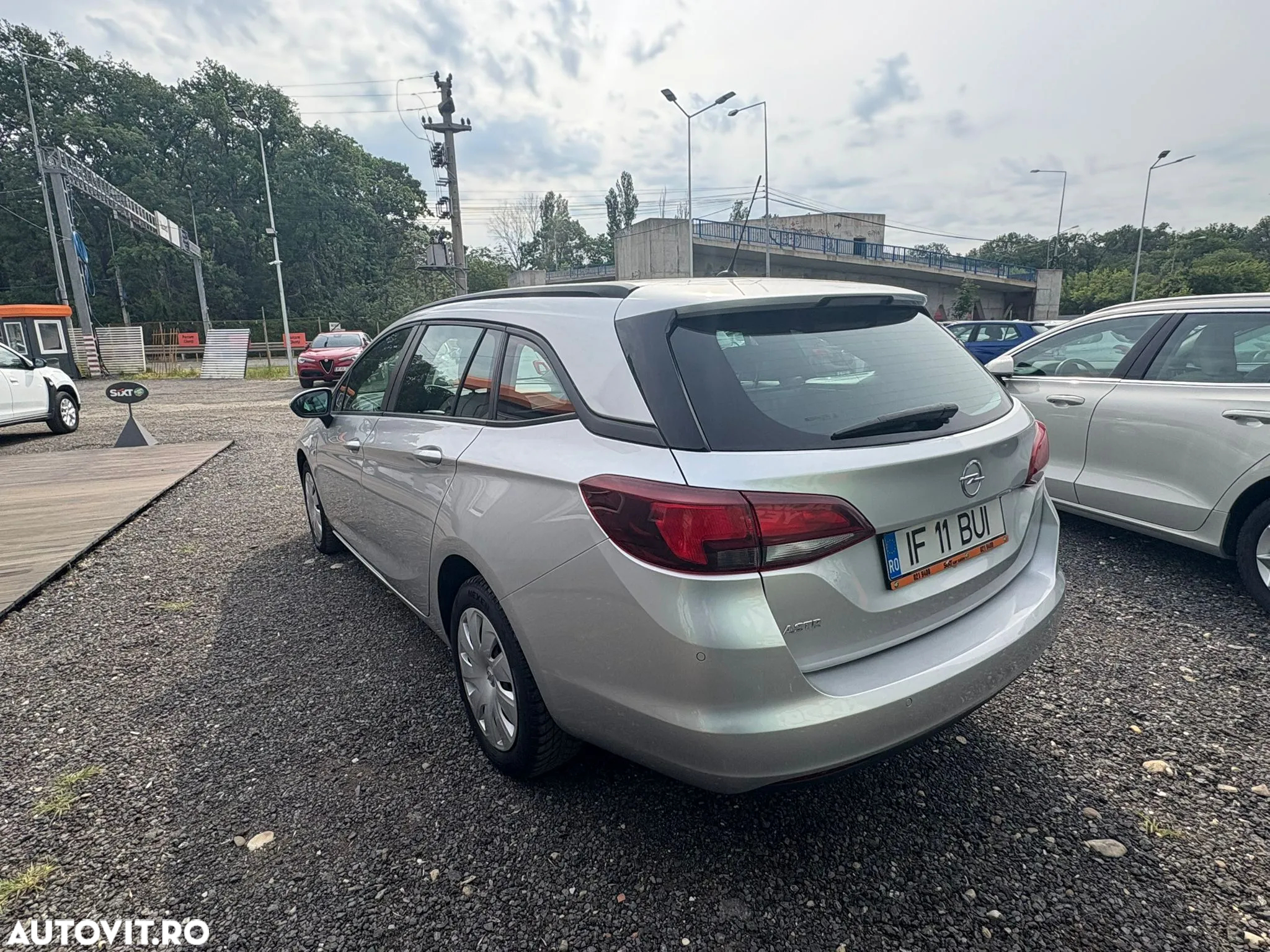 Opel Astra Sport Tourer Turbo 1.4 ECOTEC Dynamic Aut. - 4