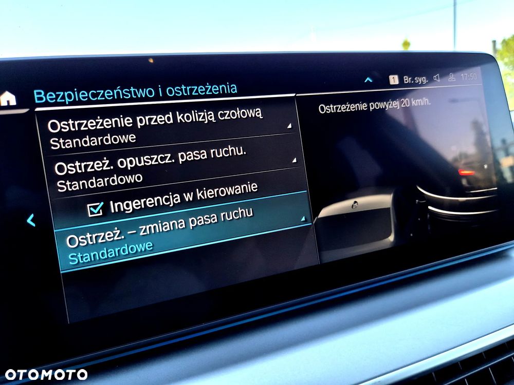 BMW Seria 5 530e xDrive - 27