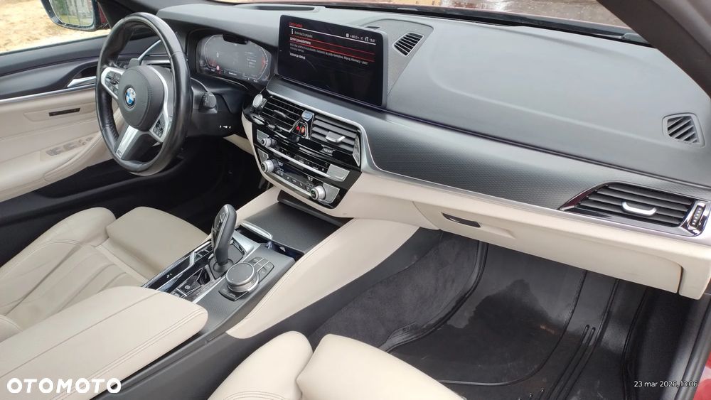 BMW Seria 5 530d xDrive M Sport Edition - 15