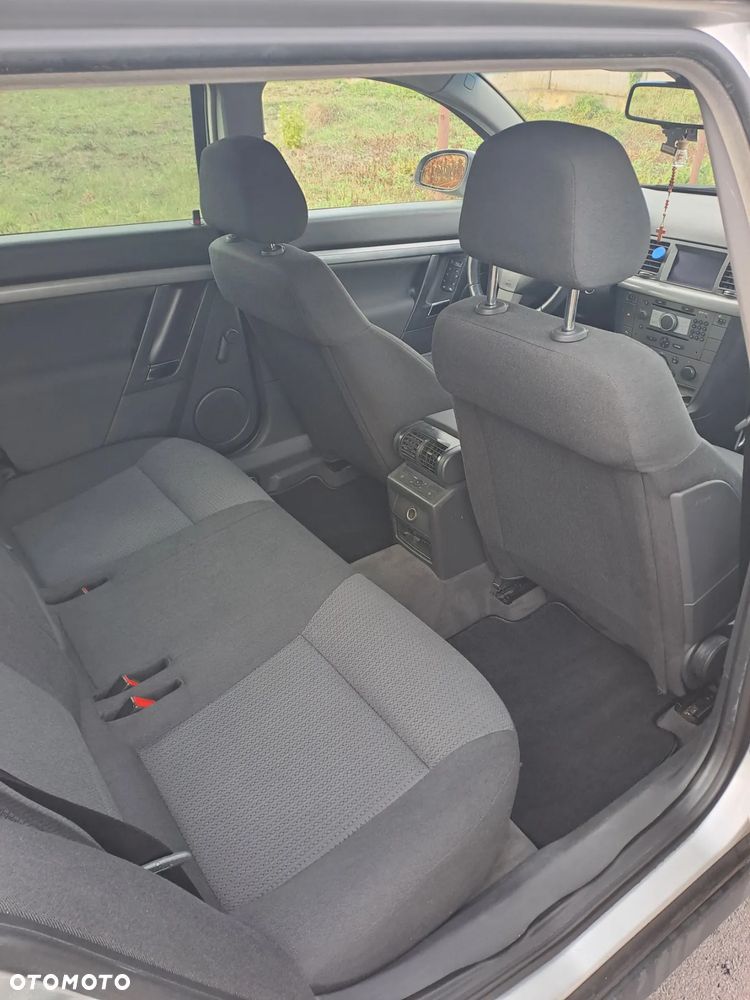 Opel Vectra 1.9 CDTI DPF Business Plus - 8