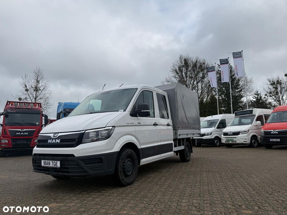 MAN 4X4 / TGE 3.180 DOKA 7-osobowa - 2