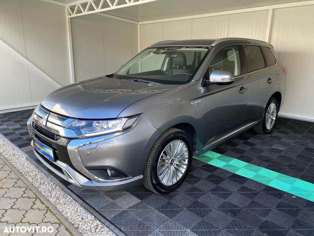 Mitsubishi Outlander - 20