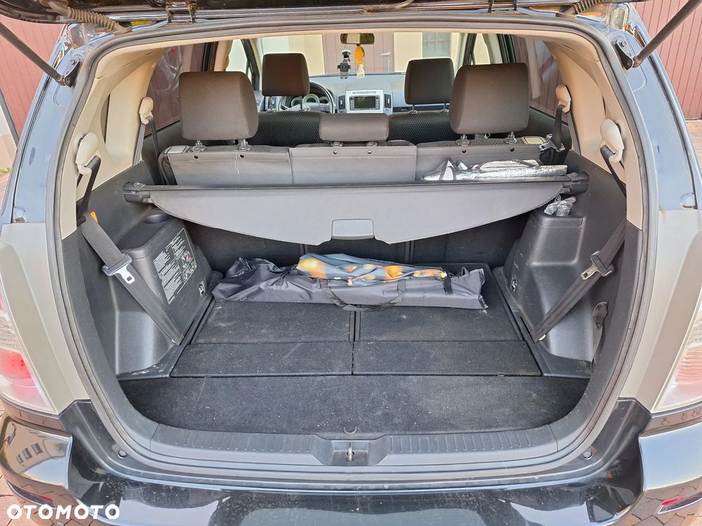 Toyota Corolla Verso 1.8 Executive - 3