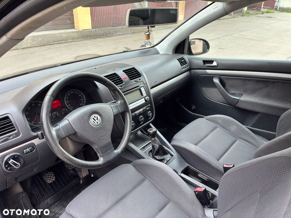 Volkswagen Golf 1.6 FSI Q-Line - 8