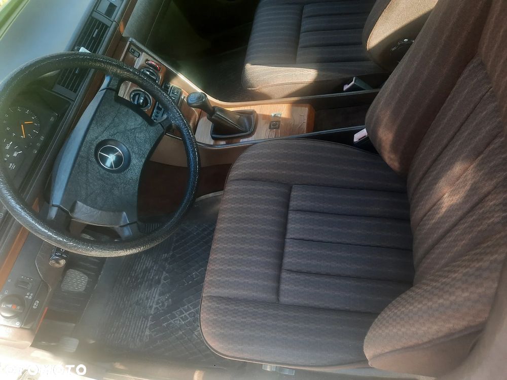 Mercedes-Benz W124 (1984-1993) - 9