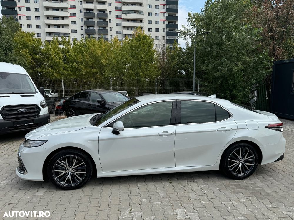 Toyota Camry 2.5 HEV Executive - 8