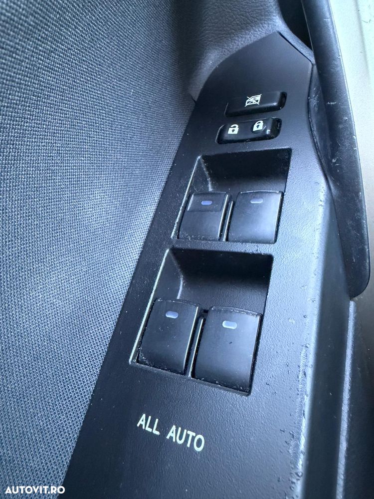 Toyota Auris 1.8 L VVT-i Luna - 17