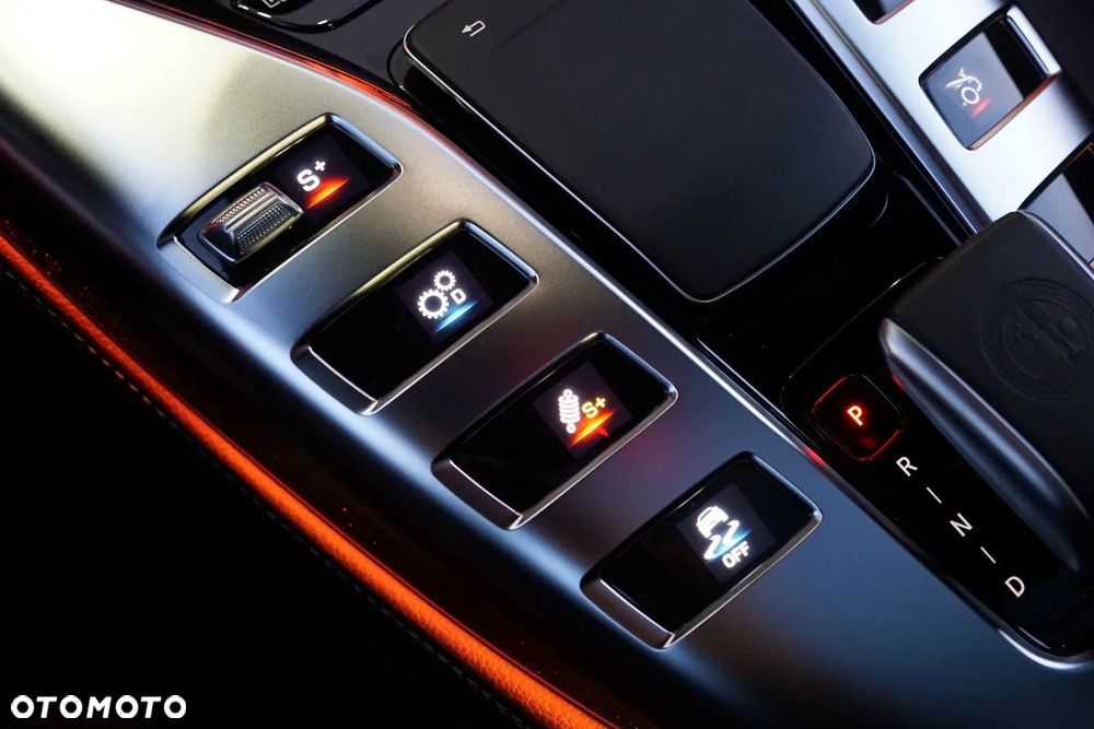 Mercedes-Benz AMG GT 43 4-Matic+ - 37