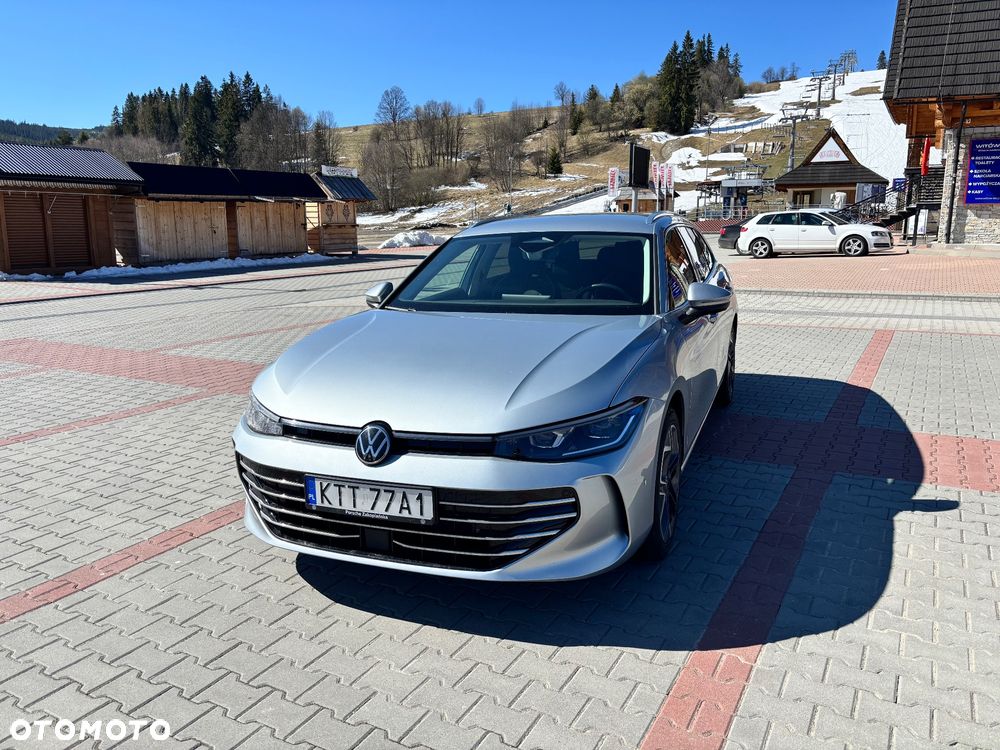 Volkswagen Passat - 1