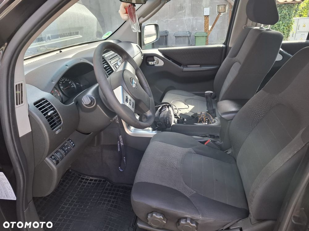 Nissan Navara 2.5 D FE - 2