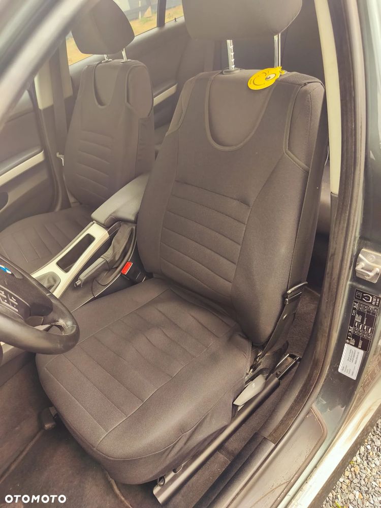 BMW Seria 3 318i - 12