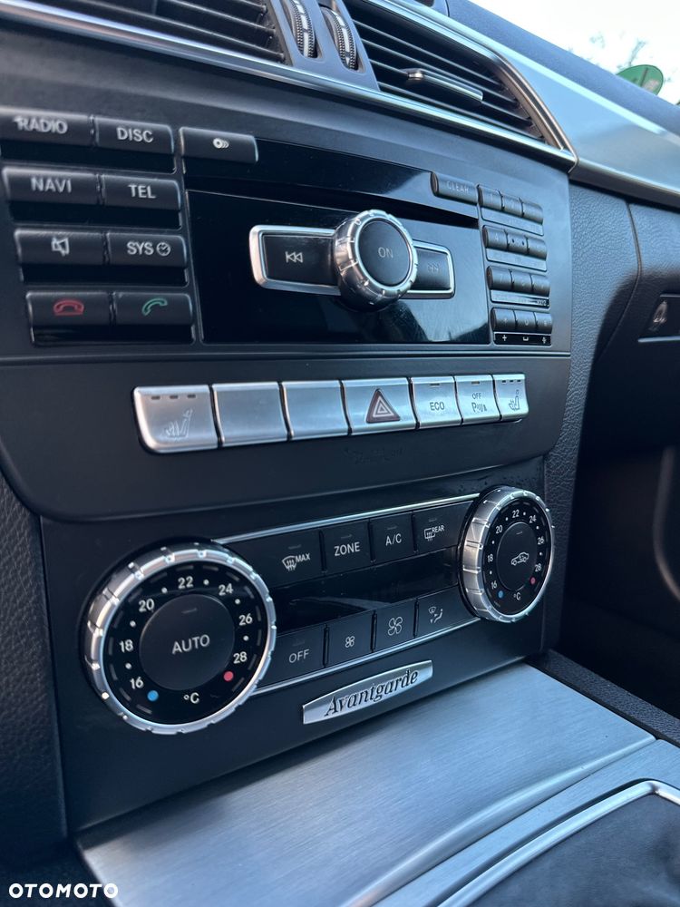 Mercedes-Benz Klasa C 220 CDI BlueEff Edition Avantgarde - 11