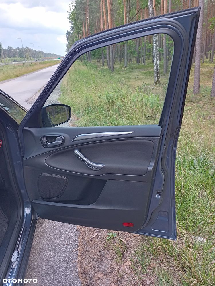 Ford S-Max - 9