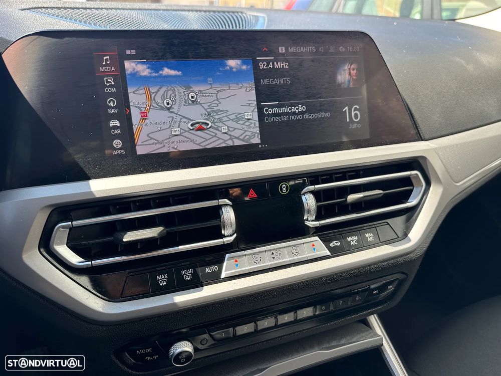 BMW 320 d Touring Auto - 10