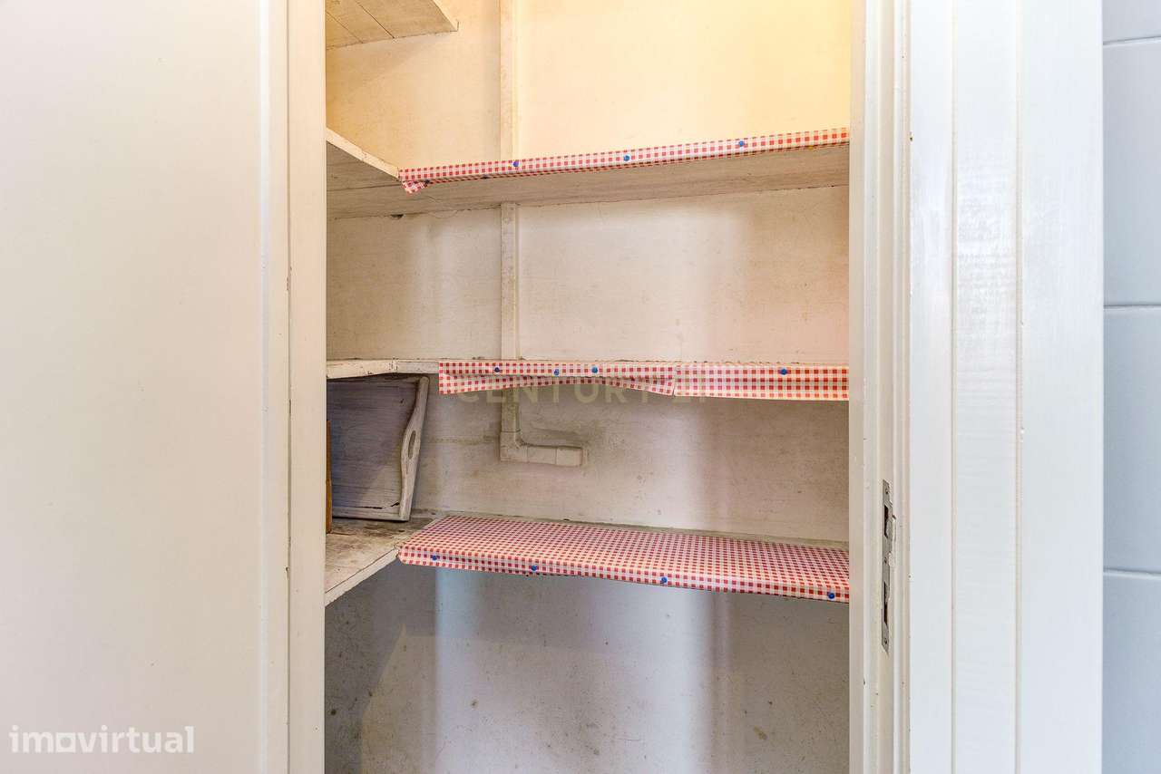 Venha conhecer este simpático apartamento T2, situado a meio caminho e - Grande imagem: 3/18