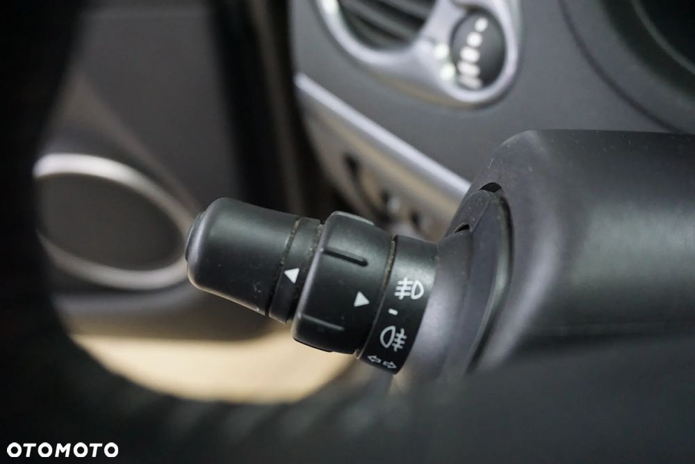 Renault Clio 1.5 dCi 85 FAP Dynamique - 19