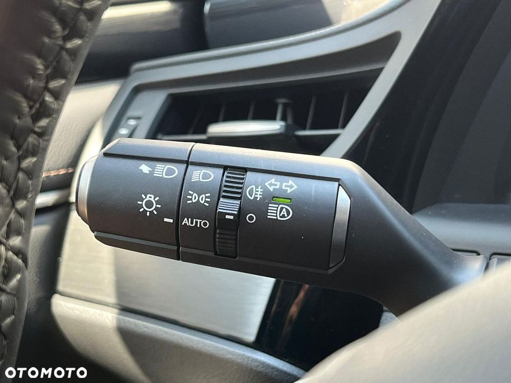 Lexus ES 300h F Sport Design - 25