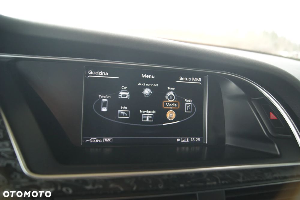 Audi A4 Avant 2.0 TDI DPF clean diesel quattro S line Sportpaket - 29