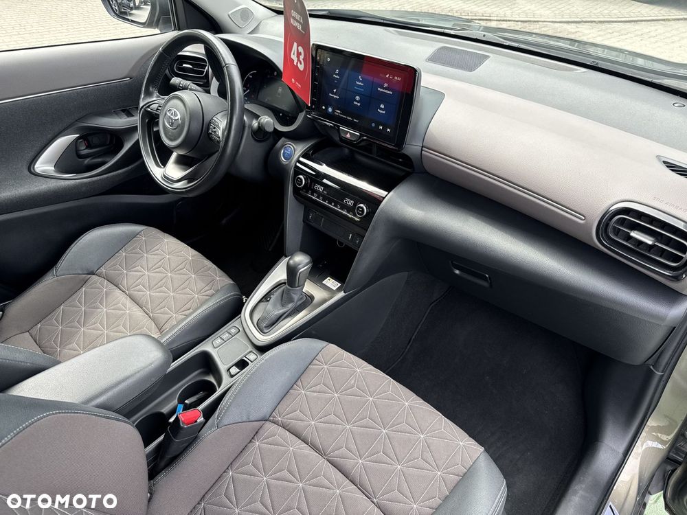 Toyota Yaris Cross Hybrid 1.5 Executive - 12
