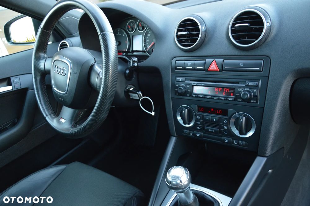 Audi A3 Sportback 2.0 TDI S line Sportpaket plus - 16