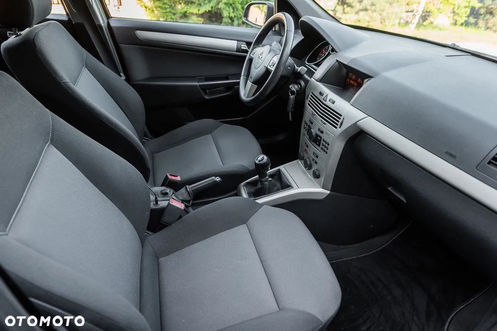 Opel Astra 1.6 Enjoy - 27