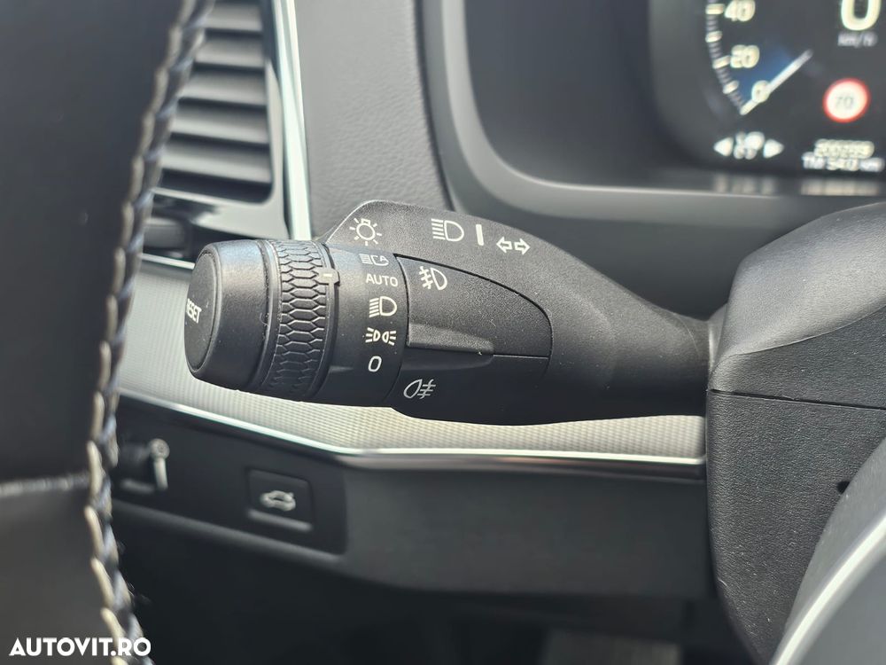 Volvo XC 90 B5 D AWD Geartronic RDesign - 34
