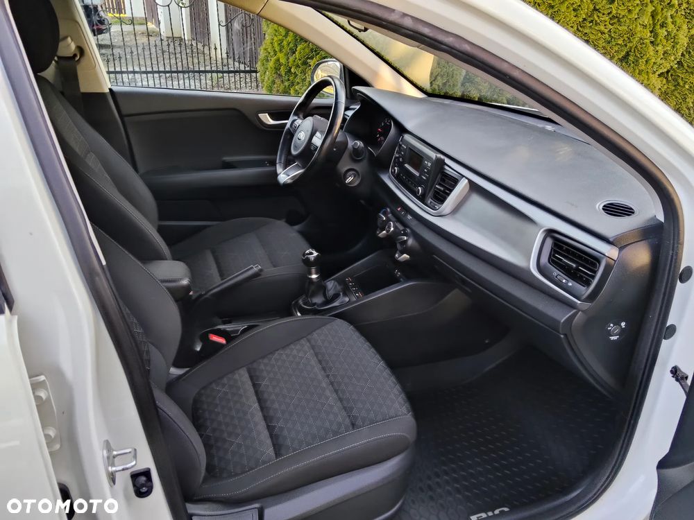 Kia Rio 1.2 Attract - 27