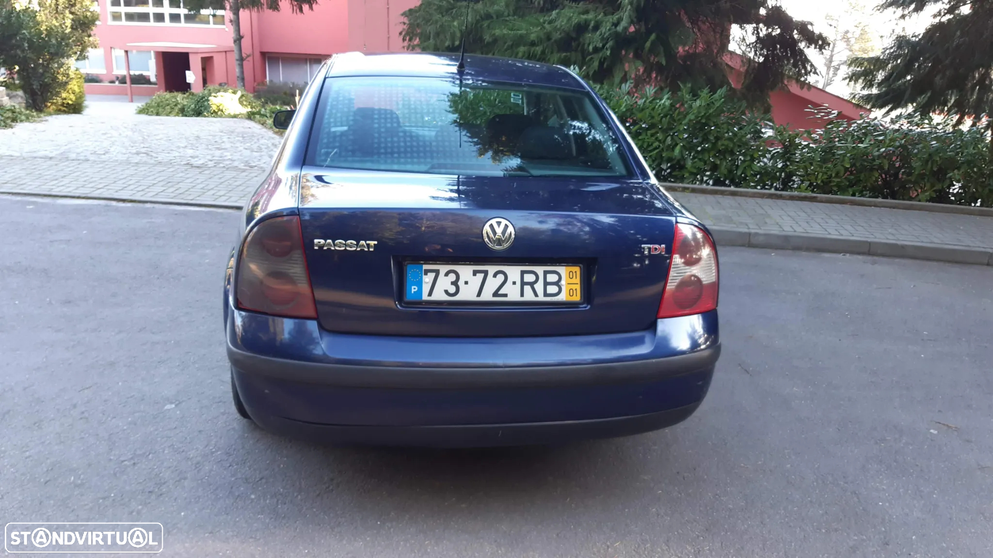 VW Passat 1.9 TDi Confortline - 4