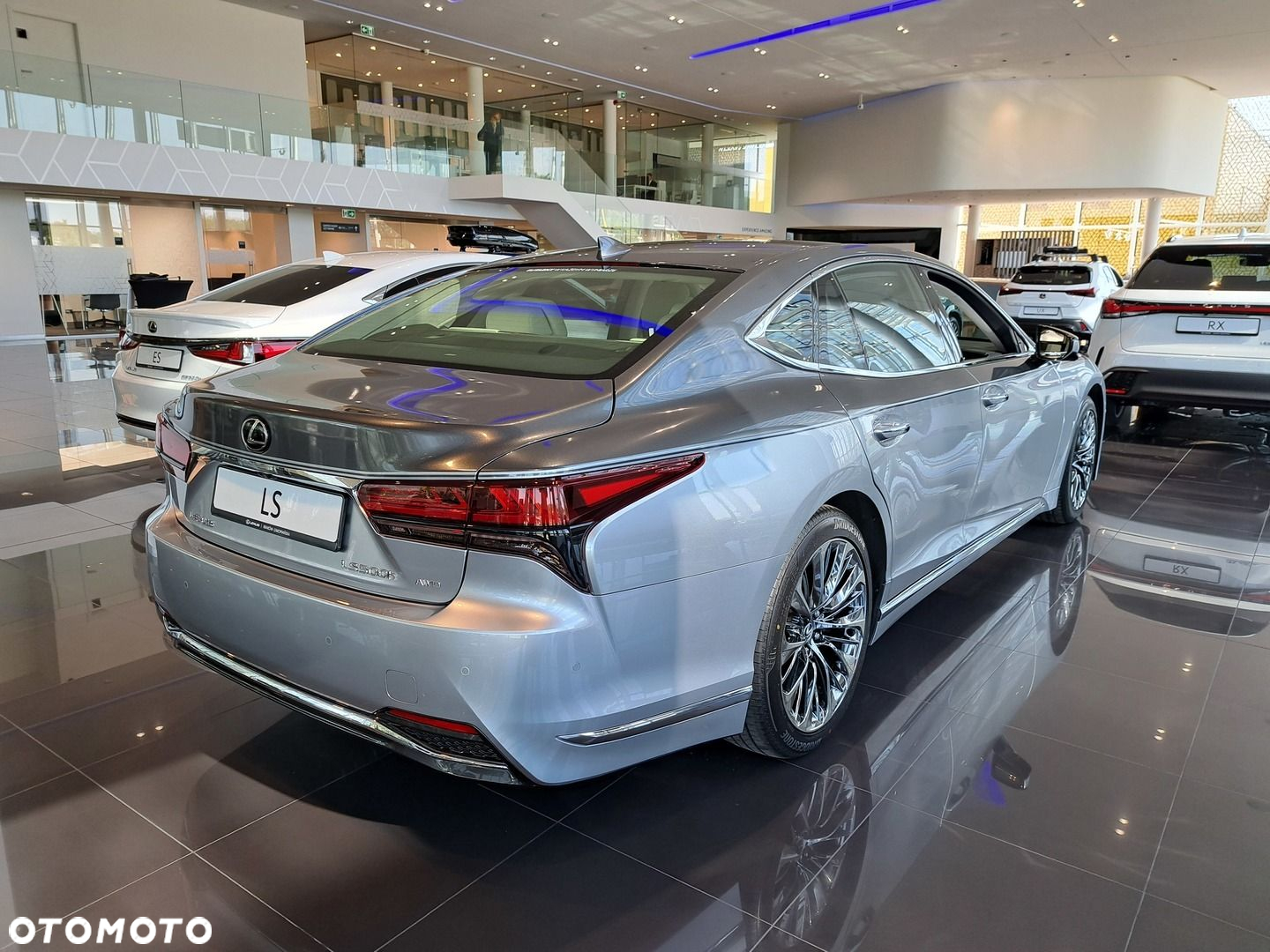 Lexus LS - 4