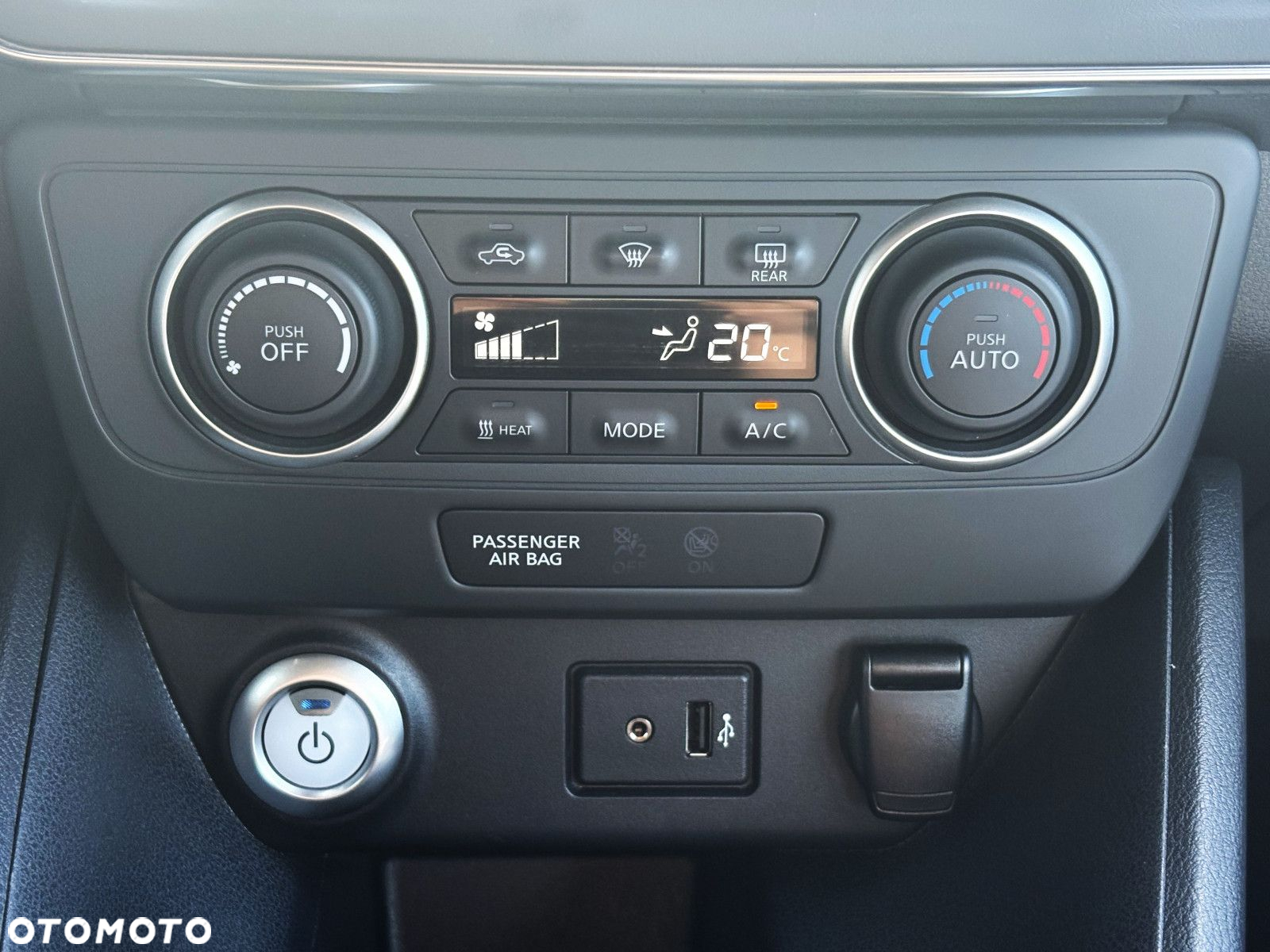 Nissan Leaf - 11